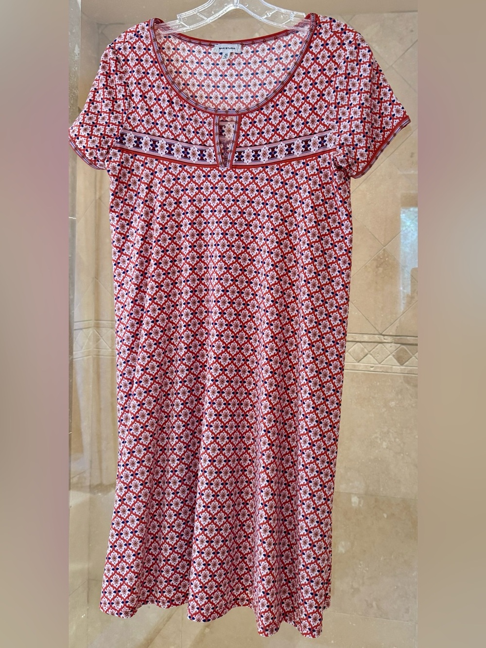 Max Studio Red Patterned Short Sleeve Shift Dress
